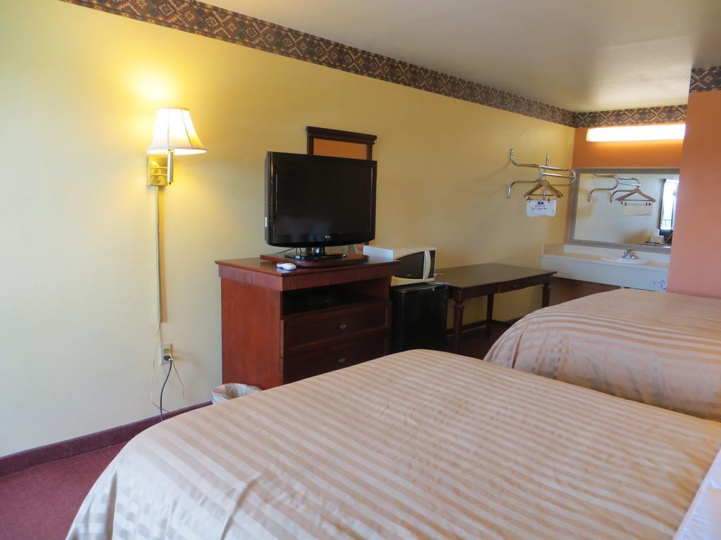 Americas Best Value Inn Ozark Eksteriør billede