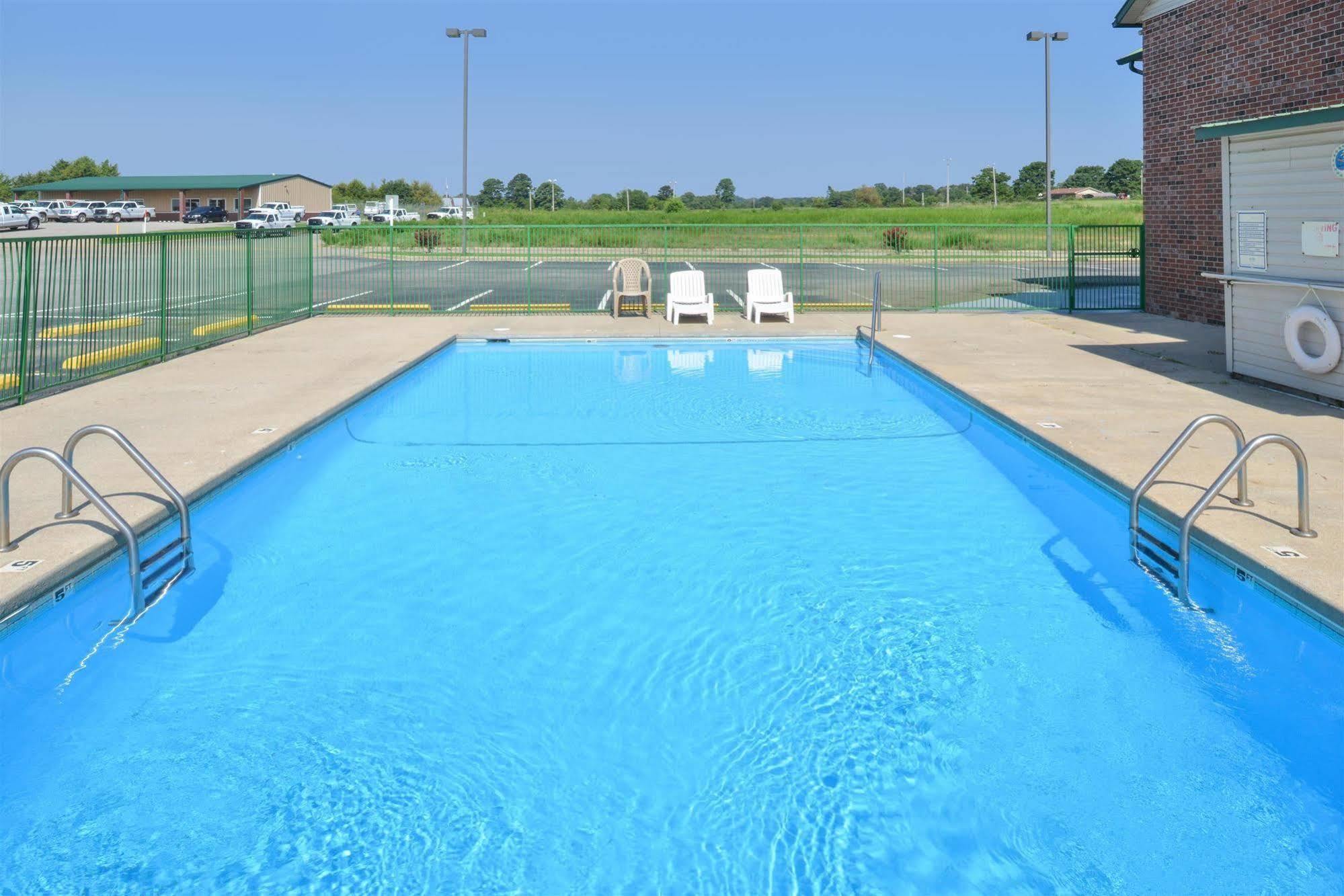 Americas Best Value Inn Ozark Eksteriør billede